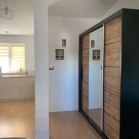 Cozy Praga Pge Stadion דירה
